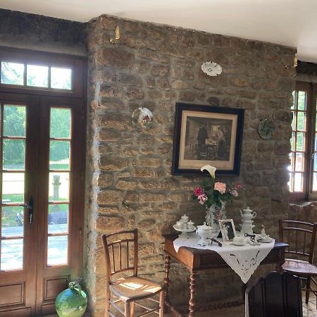 Bed and Breakfast La Forge De La Coudraie Pleugueneuc Exterior foto