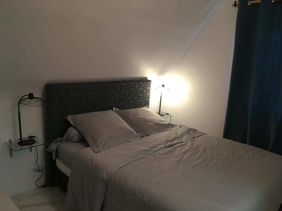 Bed and Breakfast La Forge De La Coudraie Pleugueneuc Exterior foto